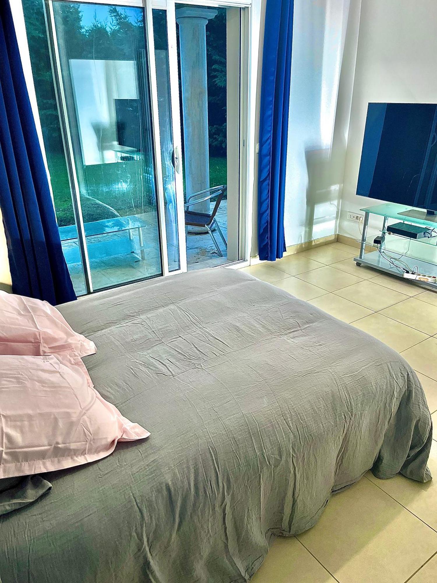 Room In House วิลล์ฟงแตน ภายนอก รูปภาพ